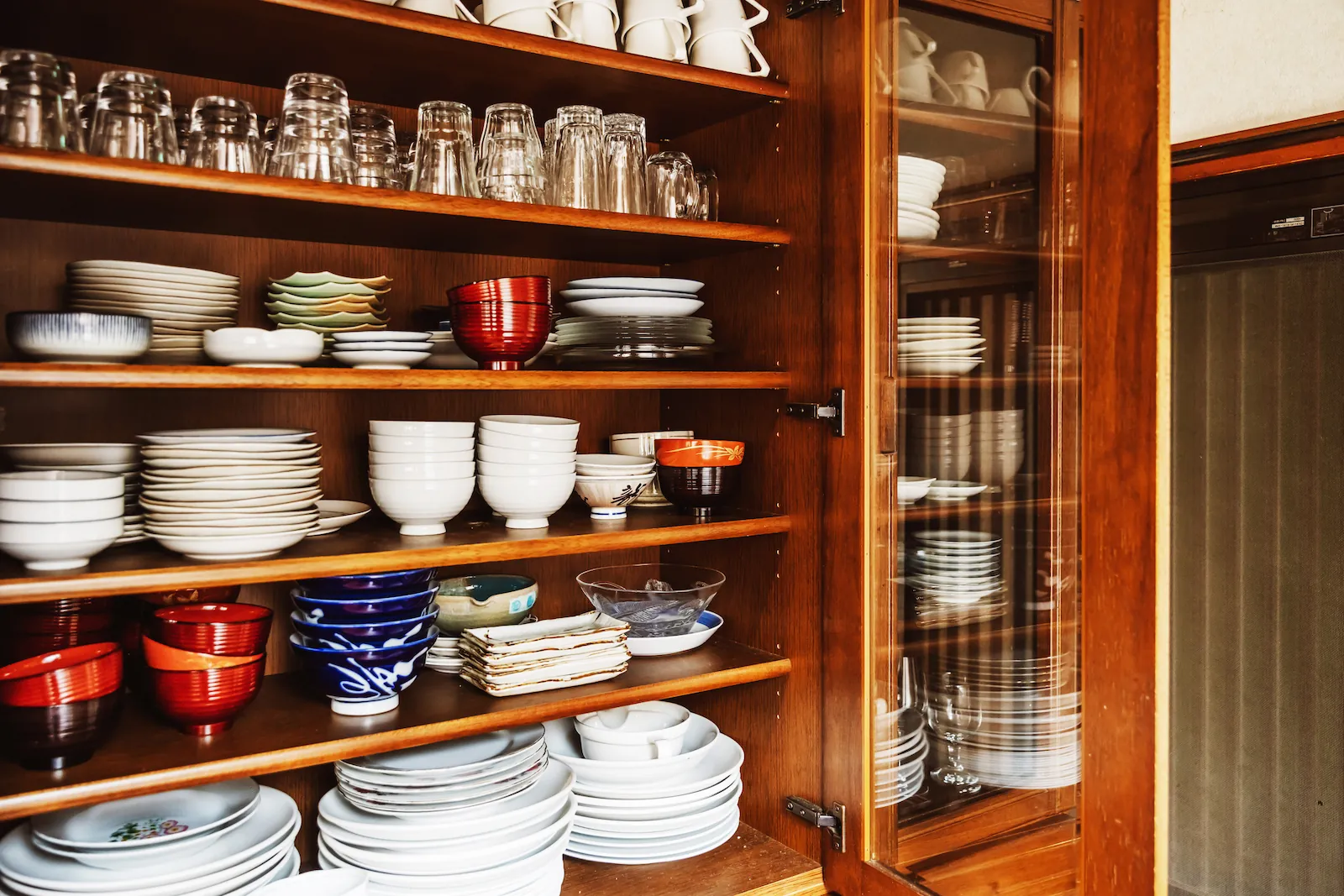 おおだ山荘 本館 食器棚